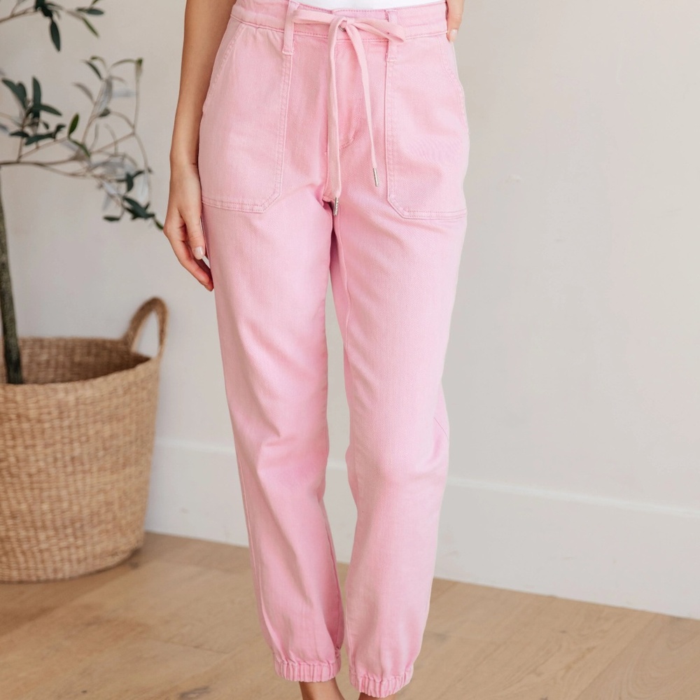 Judy Blue High Waist Garment Dyed Denim Jogger in Pink NWT - Size 3